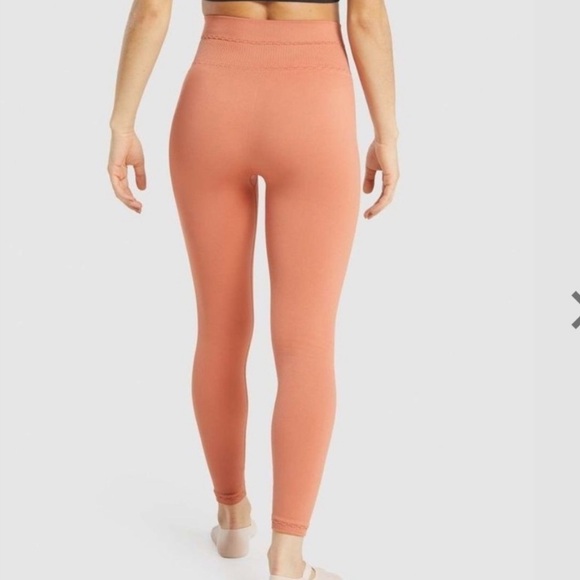 NWOT GYMSHARK studio leggings- 🍑 peach color - Picture 5 of 6
